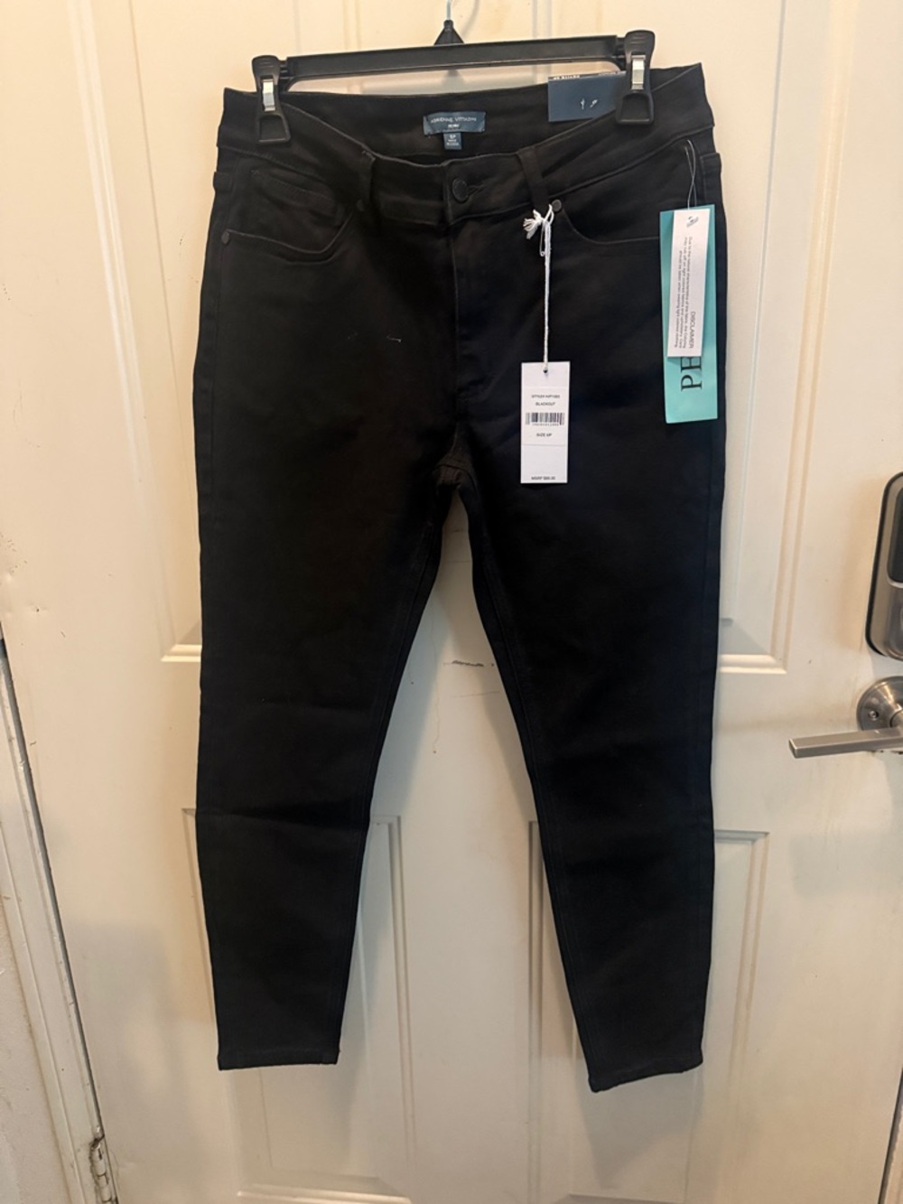 Adrienne Vittadini Black Straight-Leg Jeans